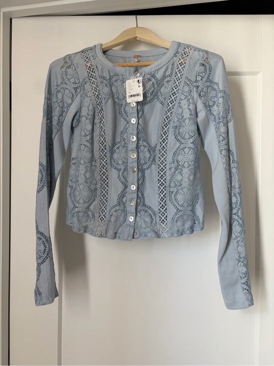 Free People Tops - FREE PEOPLE beautiful long sleeve Jae knit top. NWT